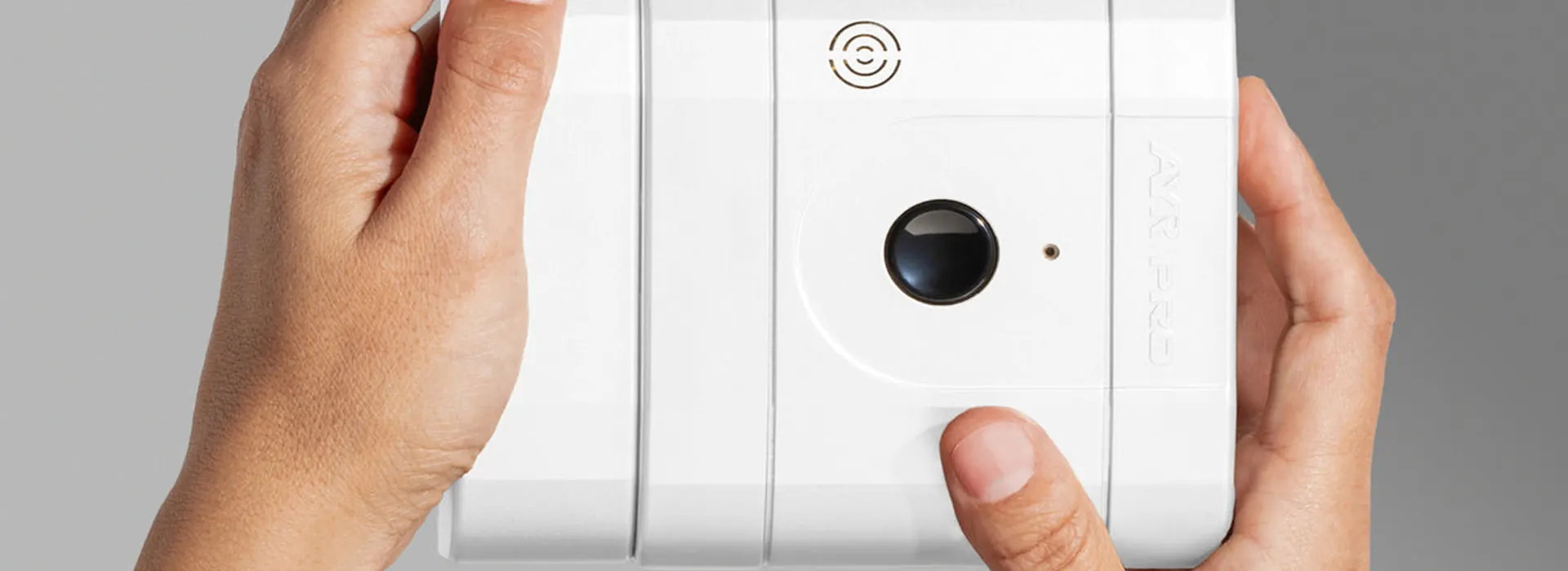 Cerradura invisible AYR Lock Pro lista para instalar